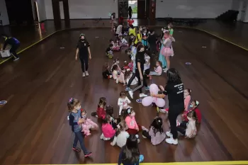 Tarde Encantada na Dança