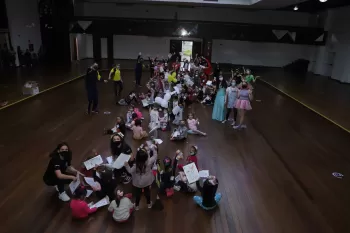 Tarde Encantada na Dança