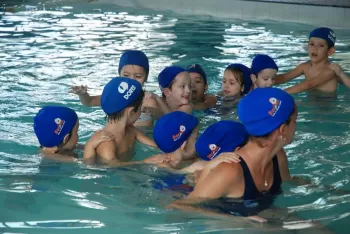 Atividades na piscina e recreativas no Verão Doritos