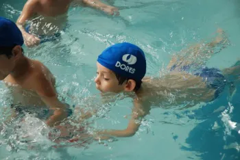 Atividades na piscina e recreativas no Verão Doritos