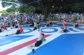 Apresentação Cia Dores e Chegada do Papai Noel