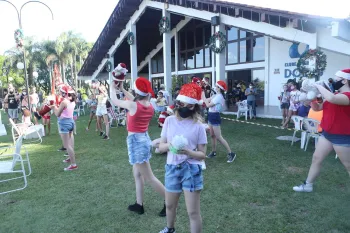 Apresentação Cia Dores e Chegada do Papai Noel