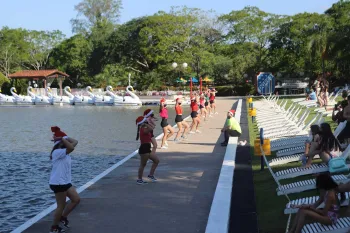 Apresentação Cia Dores e Chegada do Papai Noel