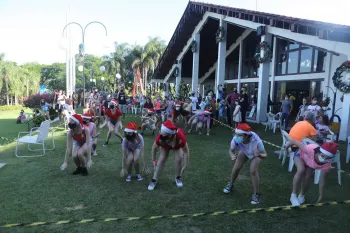 Apresentação Cia Dores e Chegada do Papai Noel