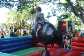 Apresentação Cia Dores e Chegada do Papai Noel