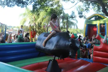 Apresentação Cia Dores e Chegada do Papai Noel