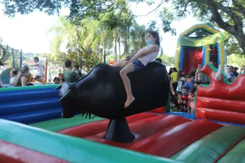 Apresentação Cia Dores e Chegada do Papai Noel