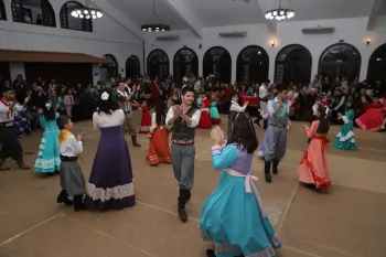 Noite do Grupo de Danças Mirim