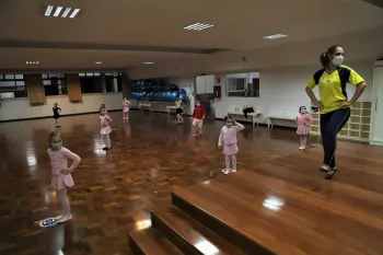 Aula de Ginástica Funcional Kids