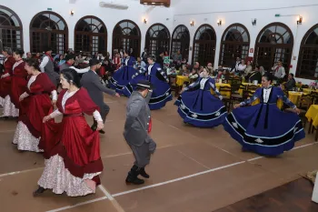 Noite do Grupo de Danças Veterano - Semana Farroupilha do DT