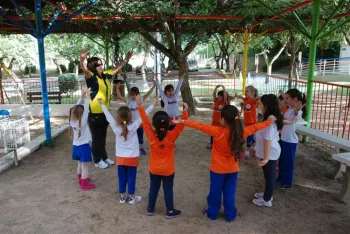 Chegada do Coelho na Sede Campestre - Doritos Infantil IV e V