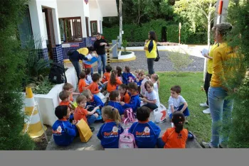 Chegada do Coelho na Sede Campestre - Doritos Infantil IV e V