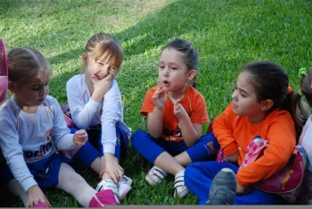 Chegada do Coelho na Sede Campestre - Doritos Infantil IV e V