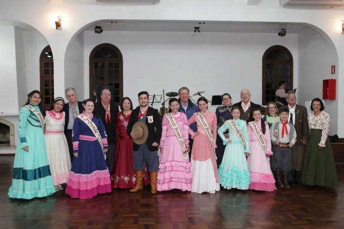 Jantar de posse da gestão de prendas e peões 2016/2017