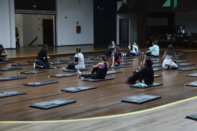 Aula Master de Pilates e Yoga