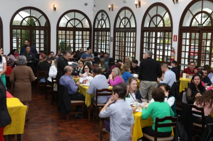 Almoço Dançante - Querência das Dores