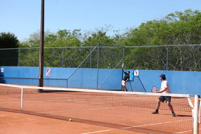 Torneio de Duplas de Tênis